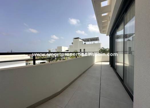 Reventa - Semi Detached Villa - La Marina - Urbanización La Marina