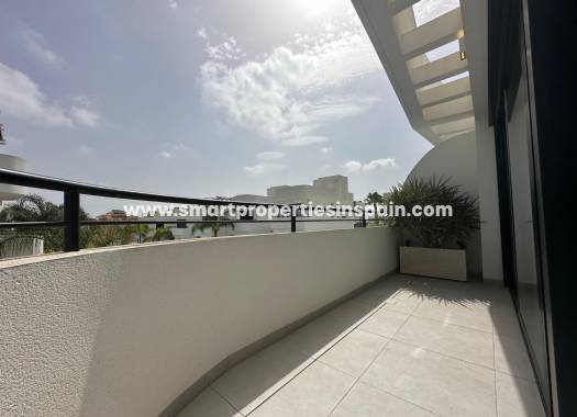 Reventa - Semi Detached Villa - La Marina - Urbanización La Marina