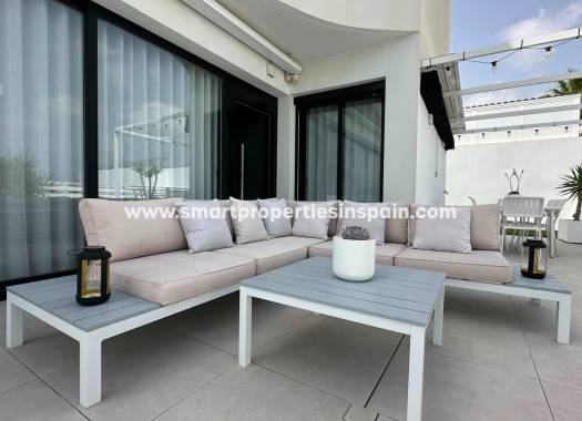 Reventa - Semi Detached Villa - La Marina - Urbanización La Marina