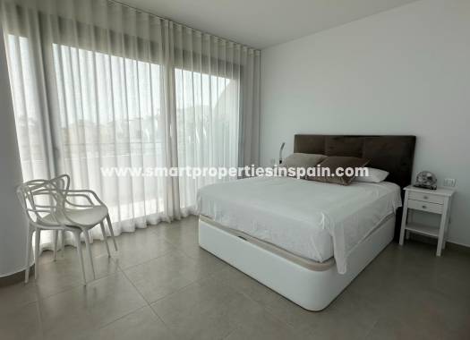 Reventa - Semi Detached Villa - La Marina - Urbanización La Marina