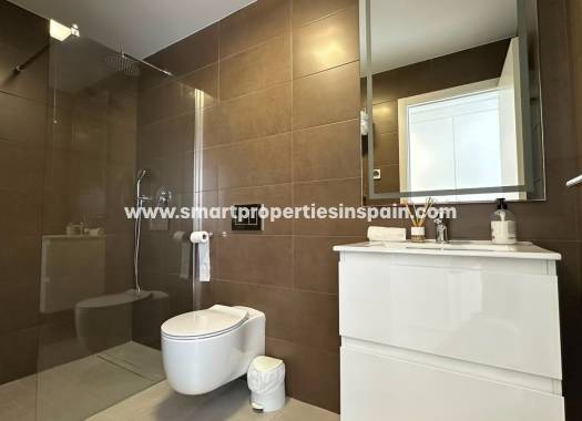 Reventa - Semi Detached Villa - La Marina - Urbanización La Marina