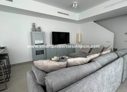 Reventa - Semi Detached Villa - La Marina - Urbanización La Marina