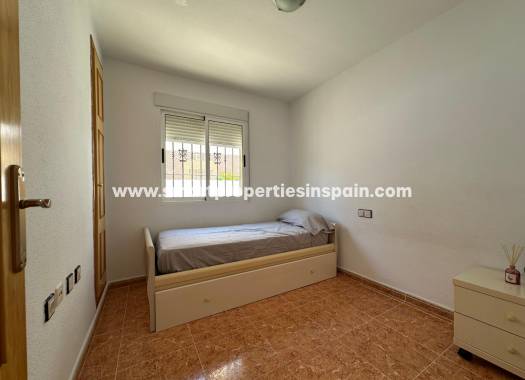Wiederverkauf - Quad Villa - La Marina - Urbanización La Marina