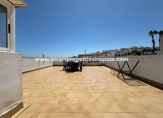 Wiederverkauf - Quad Villa - La Marina - Urbanización La Marina