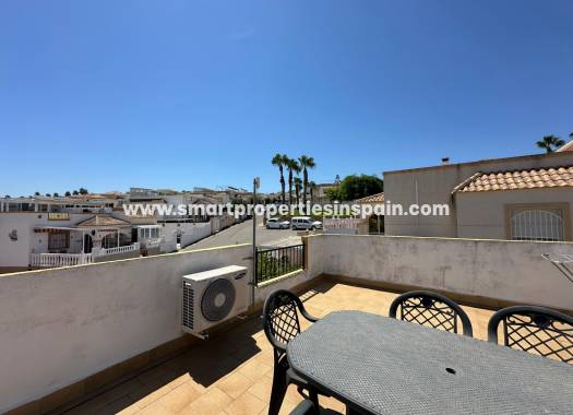 Wiederverkauf - Quad Villa - La Marina - Urbanización La Marina
