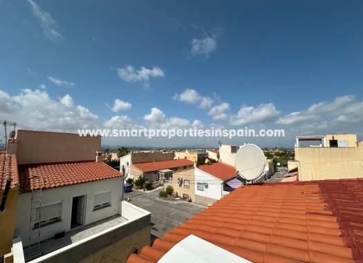 Reventa - Vivienda Adosada - La Marina - Urbanización La Marina