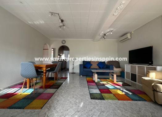 Wederverkoop - Detached Villa - La Marina - Urbanización La Marina