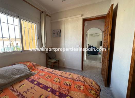 Wederverkoop - Detached Villa - La Marina - Urbanización La Marina
