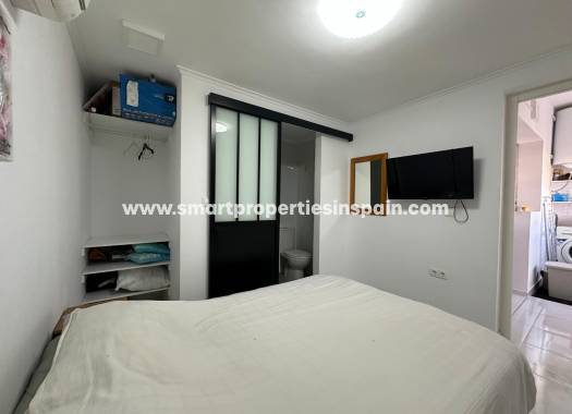 Wederverkoop - Detached Villa - La Marina - Urbanización La Marina