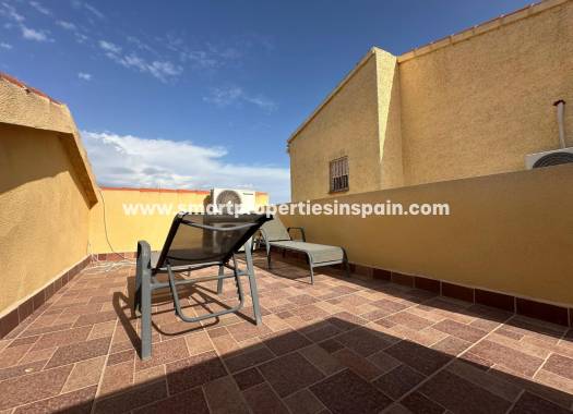 Wederverkoop - Detached Villa - La Marina - Urbanización La Marina