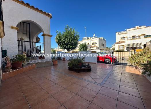 Resale - Quad Villa - La Marina - Urbanización La Marina