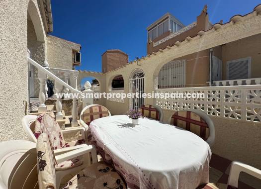 Resale - Townhouse - La Marina - Urbanización La Marina