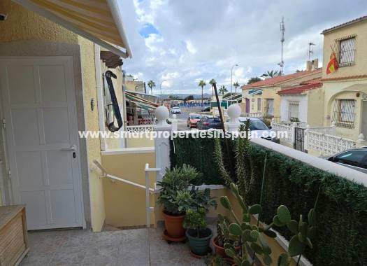 Resale - Townhouse - La Marina - Urbanización La Marina