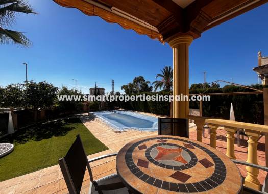 Resale - Detached Villa - La Marina - Urbanización La Marina
