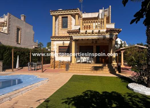Resale - Detached Villa - La Marina - Urbanización La Marina