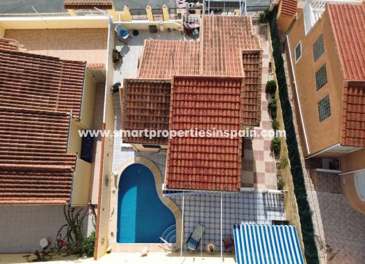 Wiederverkauf - Freistehendes Haus - La Marina - Urbanización La Marina