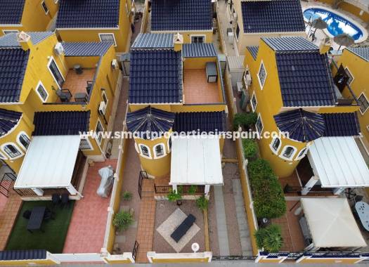 Wiederverkauf - Freistehendes Haus - La Marina - Urbanización La Marina